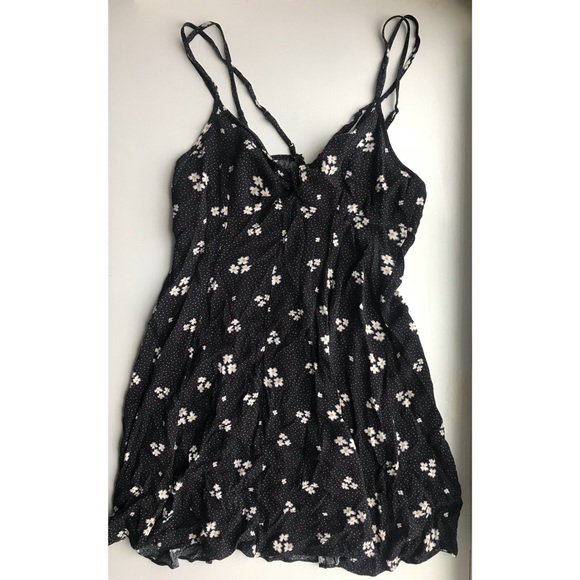 American Eagle Outfitters Dresses & Skirts - • AMERICAN EAGLE FLORAL FLOWY DRESS • 🔍